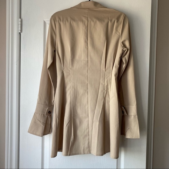 SHEIN Dress - Picture 6 of 10